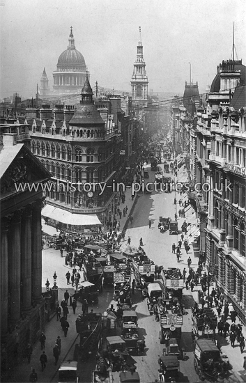 Cheapside Shewing, St. Pauls Cathedral, London. c.1917